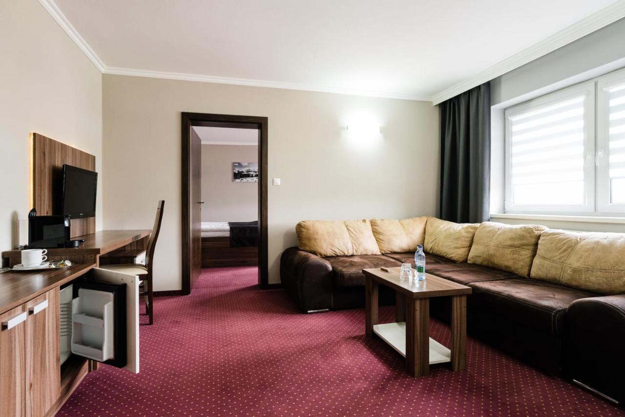 Hotel Menhard Exterior photo